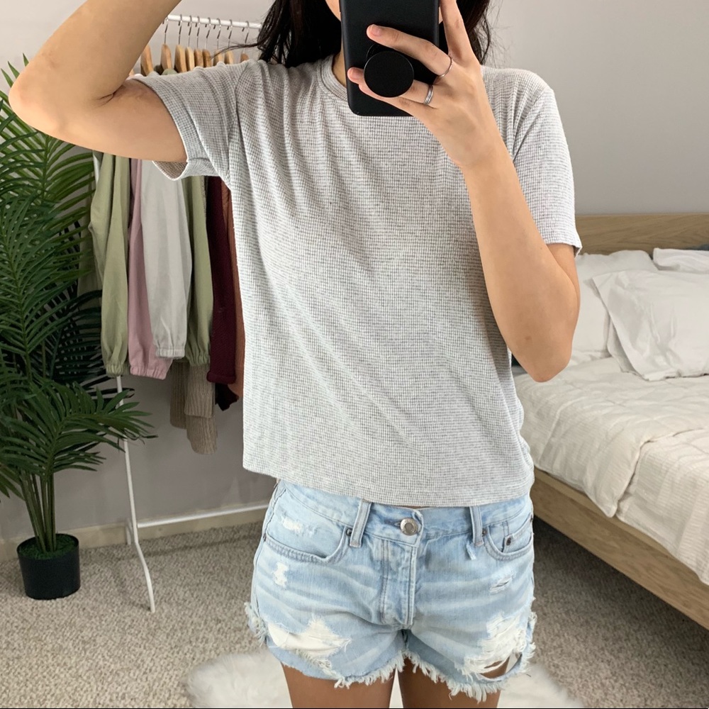 Brandy Melville - Light Gray Waffle Knot Tee - Picture 4 of 8